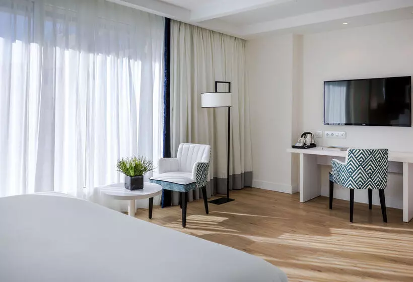 هتل Barcelo Imagine