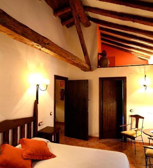 هتل Caserón De La Fuente