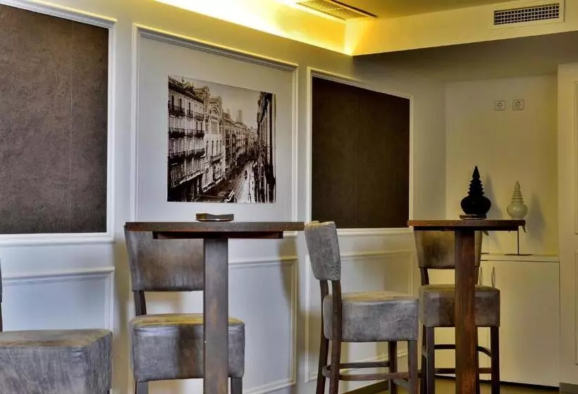 Отель Catalonia Portal de L' Angel