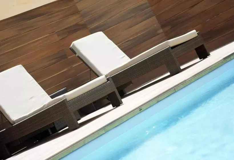 Отель Catalonia Portal de L' Angel