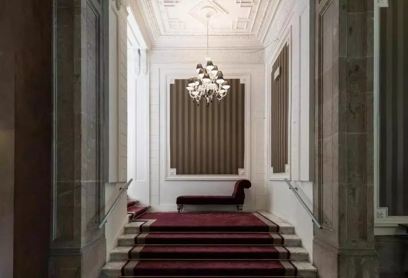 Отель Catalonia Portal de L' Angel