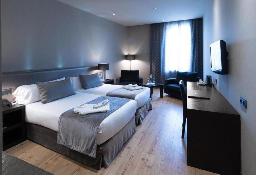 בית מלון כפרי Catalonia Portal de L' Angel