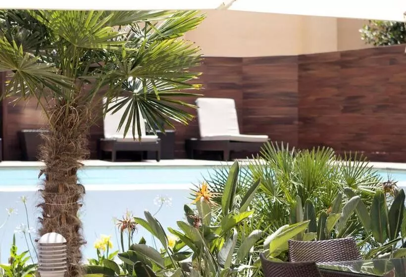 Отель Catalonia Portal de L' Angel