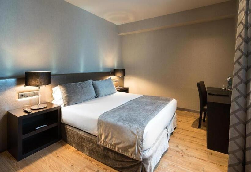 בית מלון כפרי Catalonia Portal de L' Angel