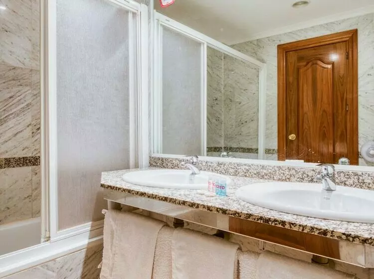 호텔 Emperatriz Iii