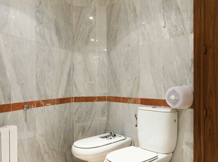 فندق Emperatriz Iii