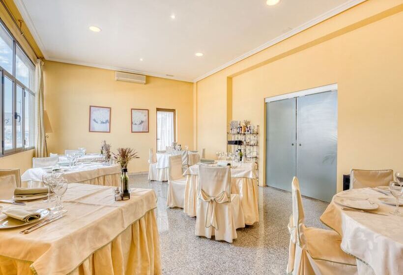 فندق Emperatriz Iii