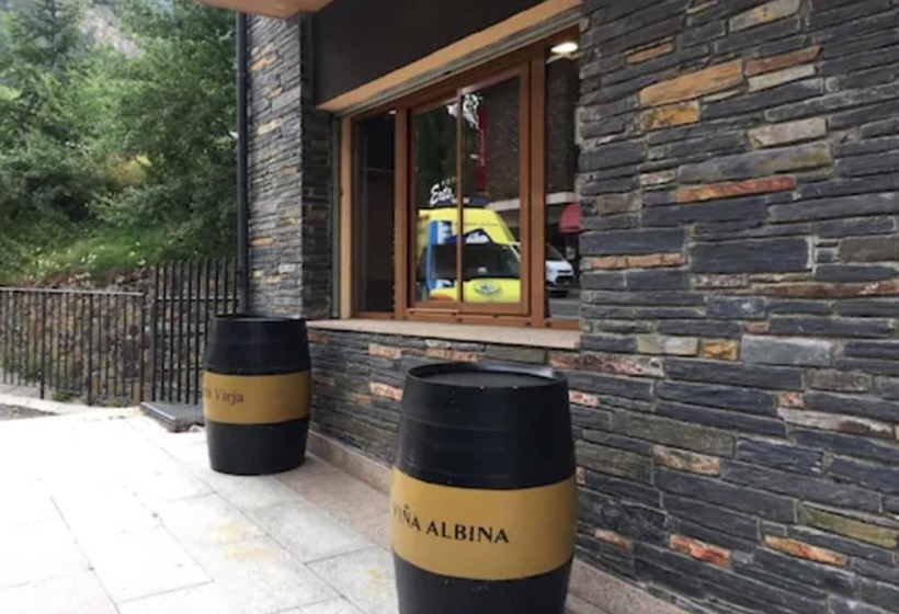 هتل Erts Boutique