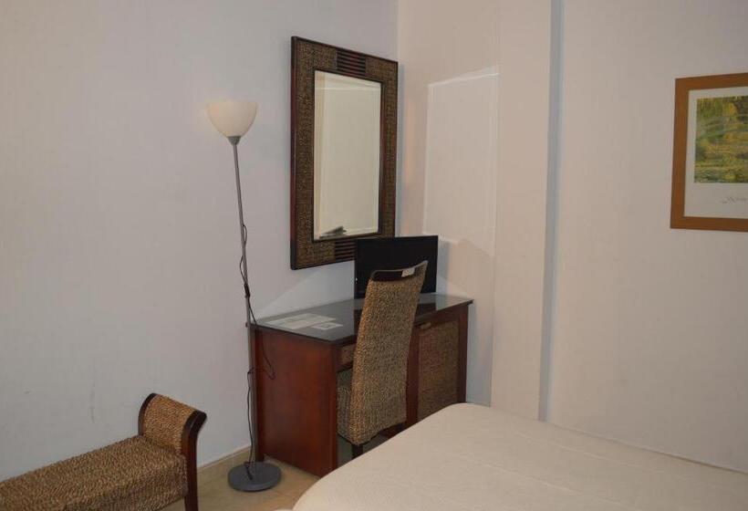 Отель La Albarizuela