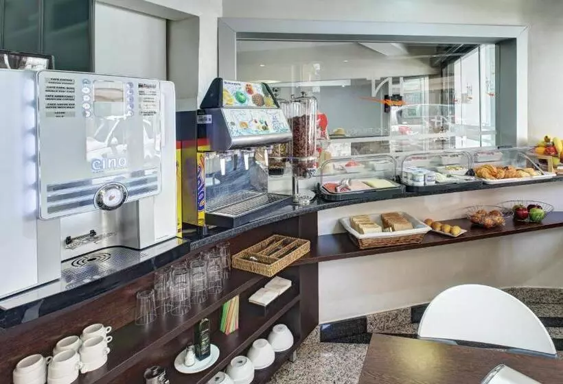 هتل Nuevo Triunfo