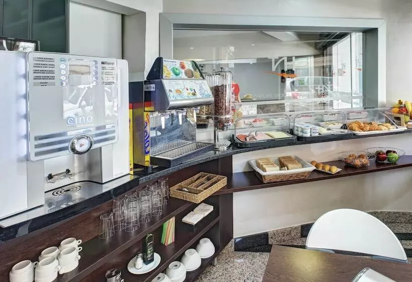 هتل Nuevo Triunfo