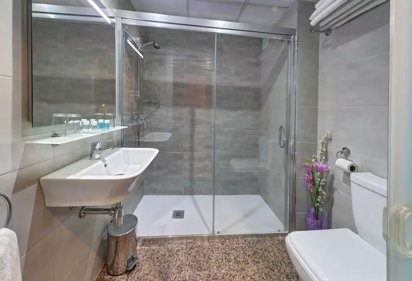 هتل Nuevo Triunfo