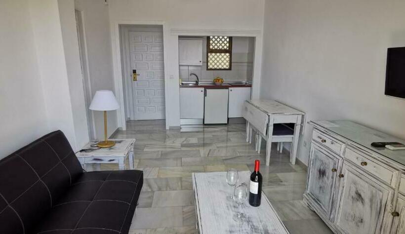 Aparthotel Playamaro