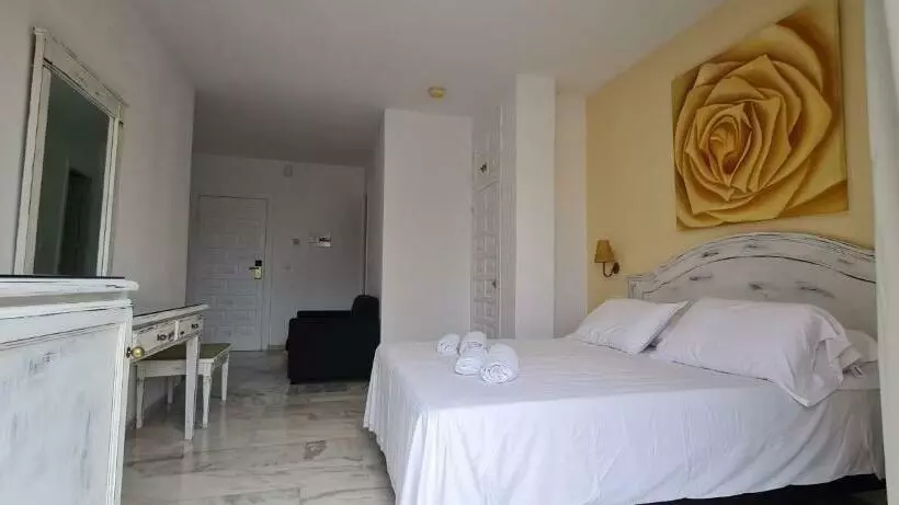 Aparthotel Playamaro