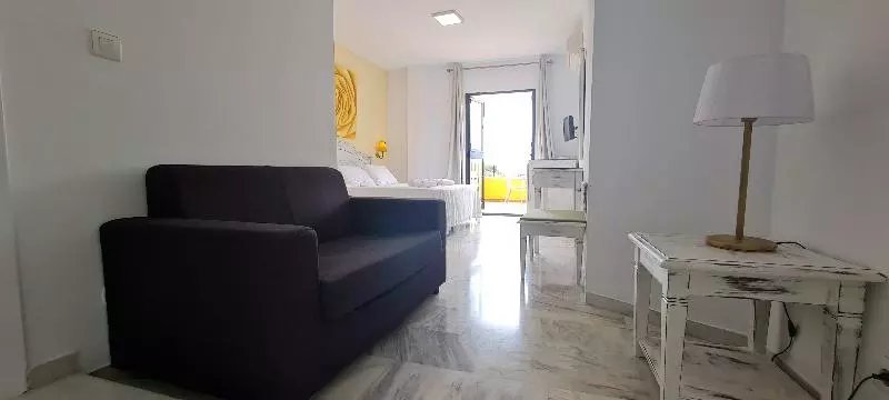 Aparthotel Playamaro