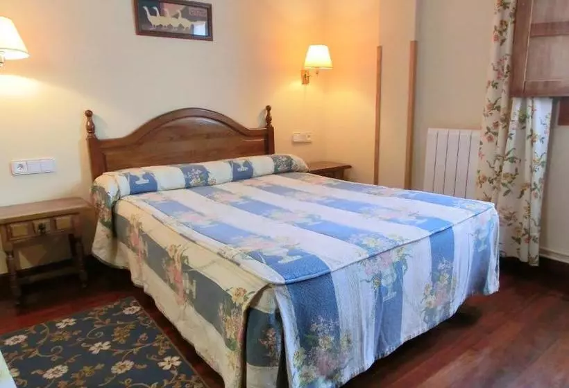 ホテル Apartamentos Javier