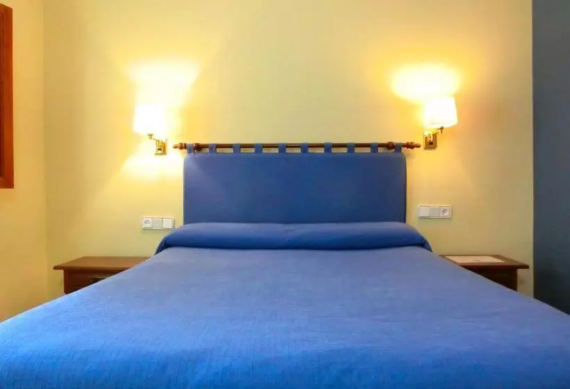 ホテル Apartamentos Javier