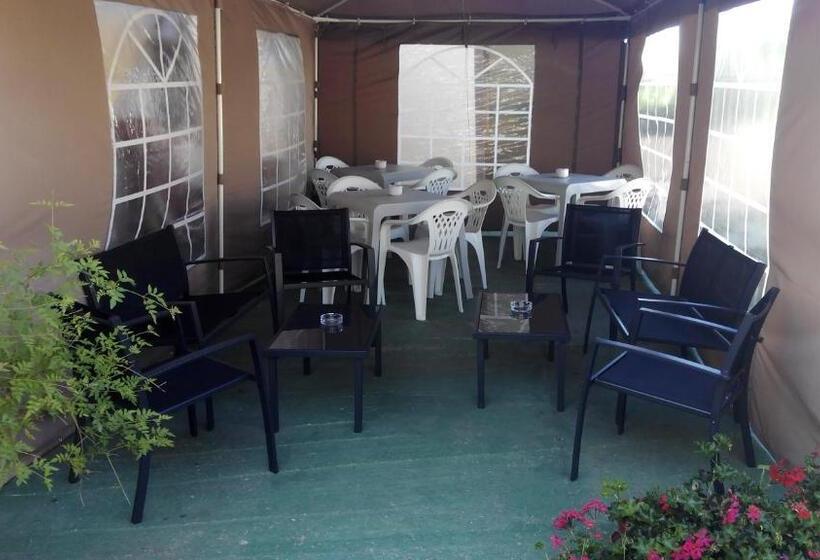 בית מלון כפרי Riavela