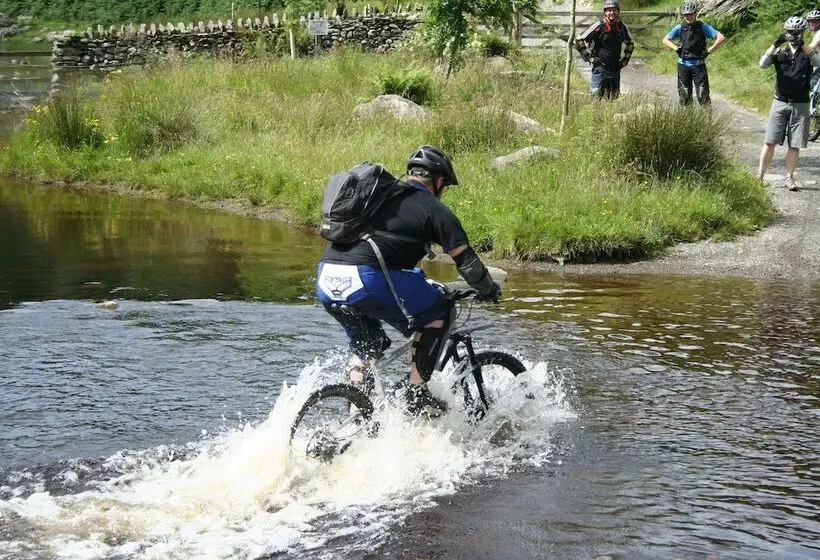 בית מלון כפרי Royal Oak