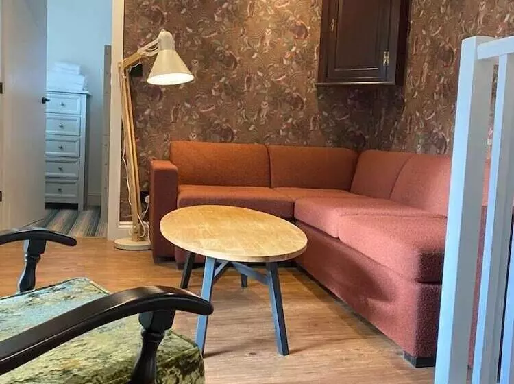 בית מלון כפרי Royal Oak