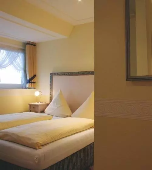 فندق Und Spa Lundenbergsand