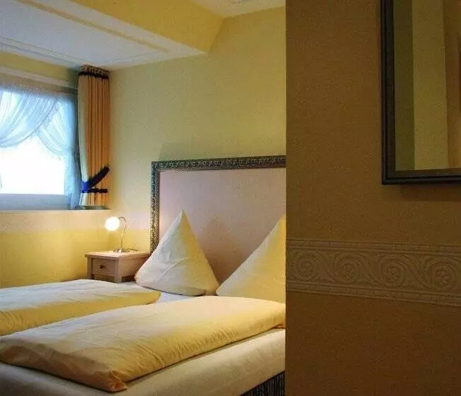 فندق Und Spa Lundenbergsand