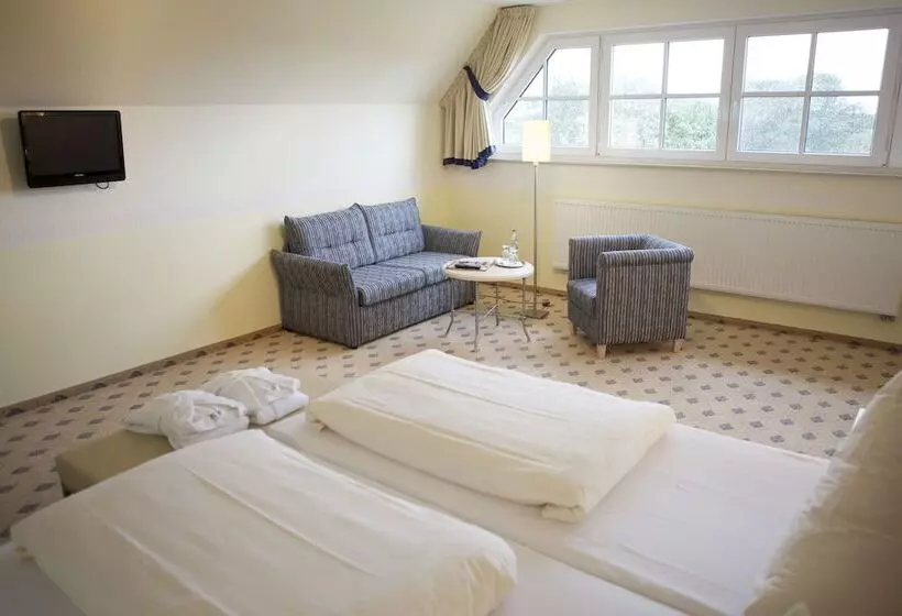 فندق Und Spa Lundenbergsand