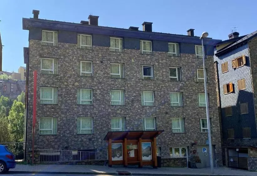 Somriu Hotel Vall Ski