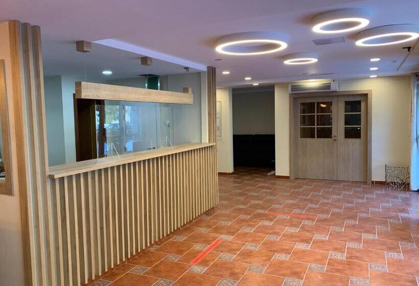 Somriu Hotel Vall Ski