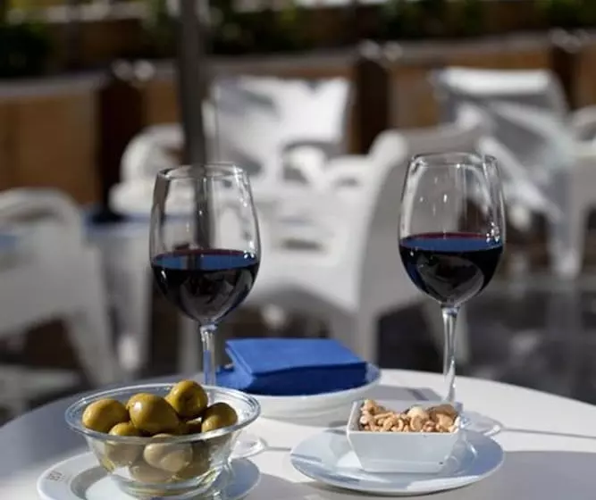 ホテル Villamadrid