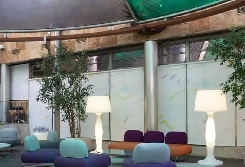 ホテル Villamadrid