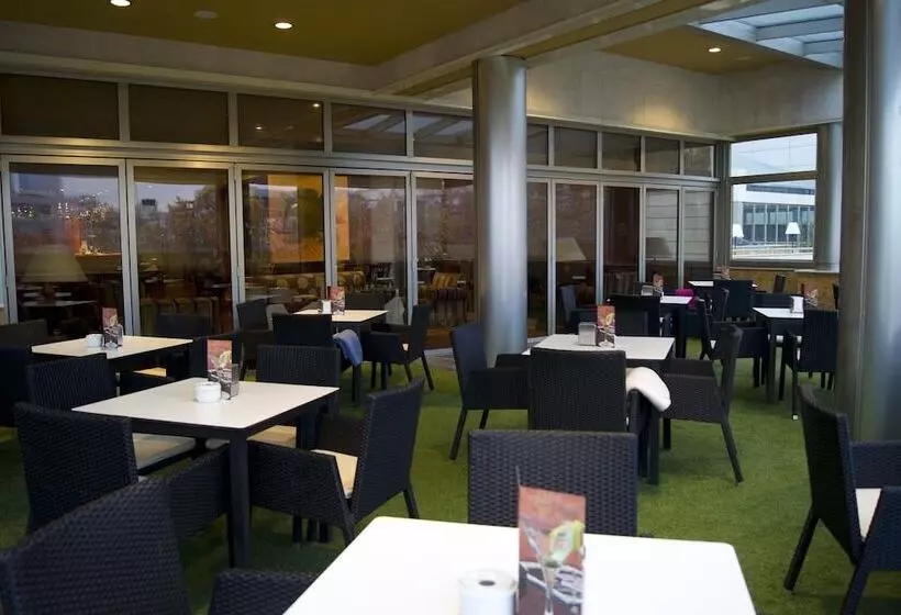 ホテル Villamadrid