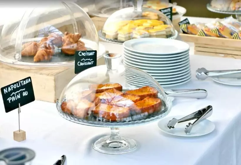 ホテル Villamadrid