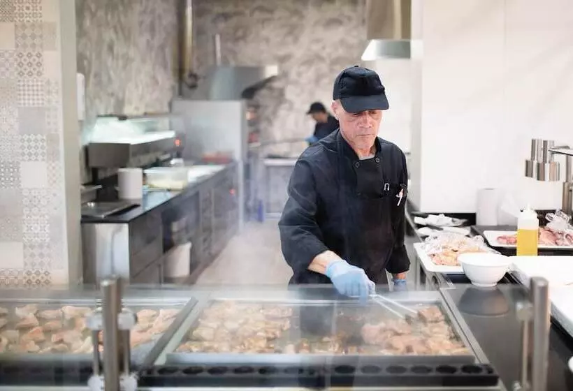 Palas Pineda Hotel & Apartamentos