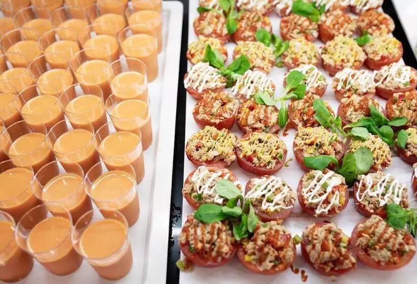 Palas Pineda Hotel & Apartamentos