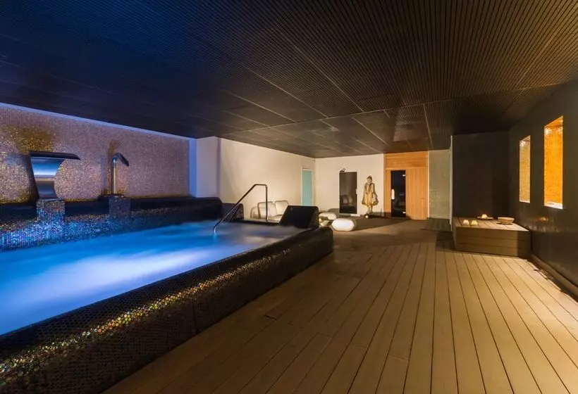 Palas Pineda Hotel & Apartamentos