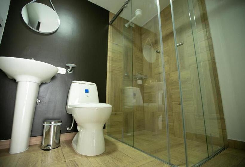 پانسیون Orange Wild