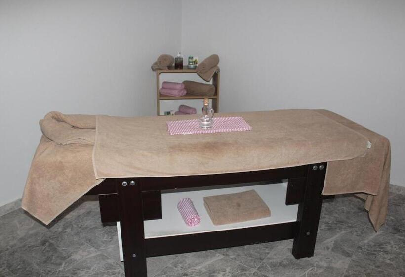 住宿加早餐  Devrek Otel