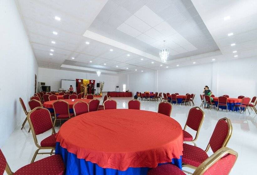 בית מלון כפרי Reddoorz Plus Near Puerto Princesa City Hall