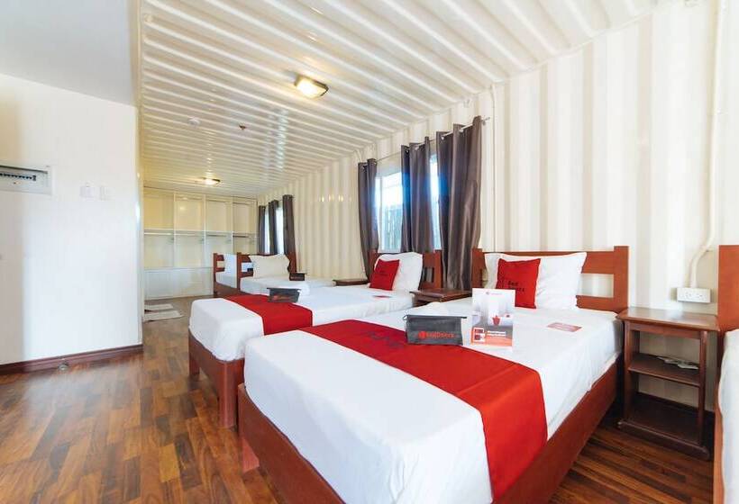 בית מלון כפרי Reddoorz Plus Near Puerto Princesa City Hall