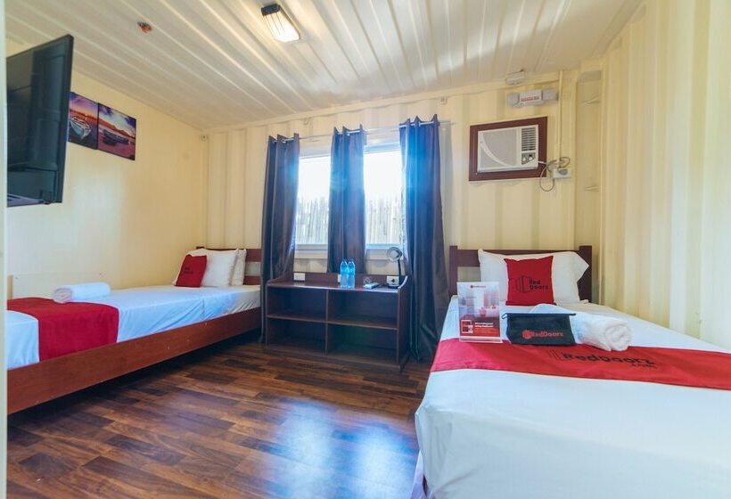 בית מלון כפרי Reddoorz Plus Near Puerto Princesa City Hall