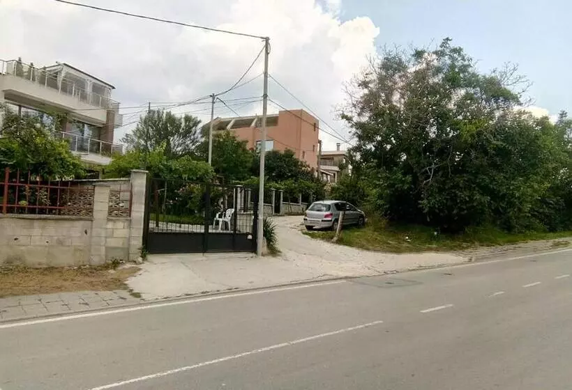 پانسیون Alfa Guest House Free Parking