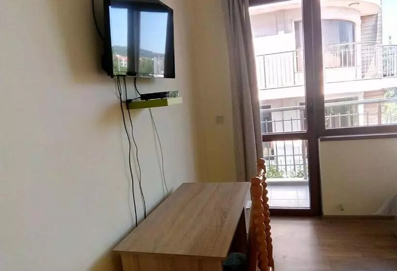 پانسیون Alfa Guest House Free Parking