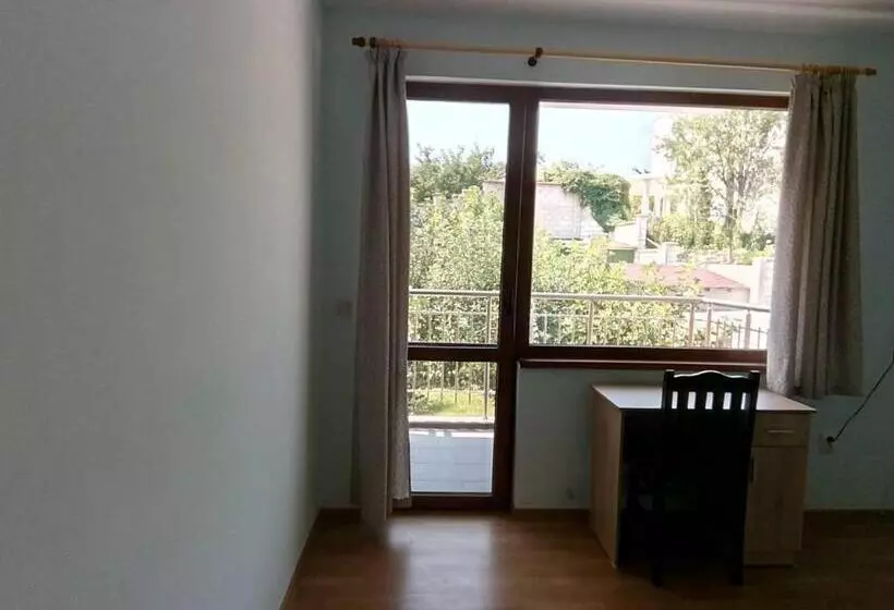 پانسیون Alfa Guest House Free Parking