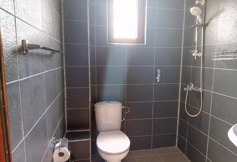 پانسیون Alfa Guest House Free Parking