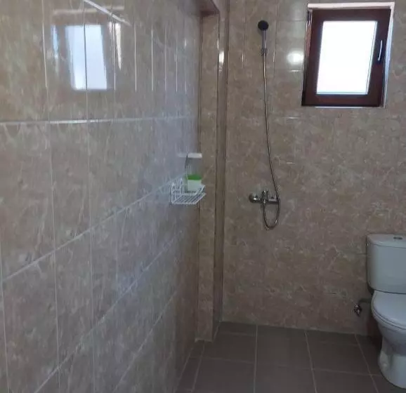 پانسیون Alfa Guest House Free Parking