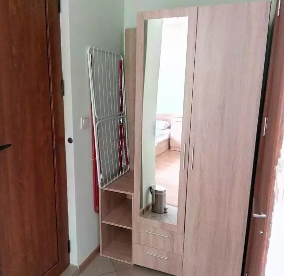 پانسیون Alfa Guest House Free Parking