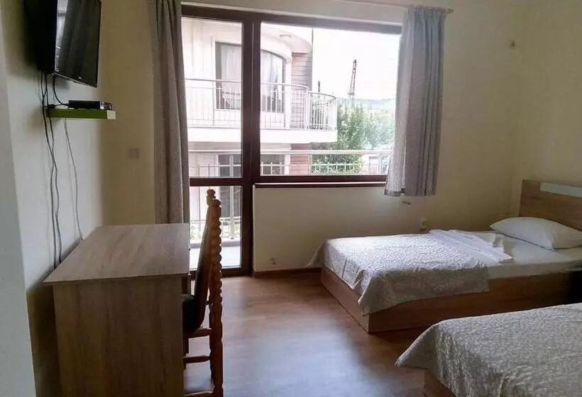 پانسیون Alfa Guest House Free Parking
