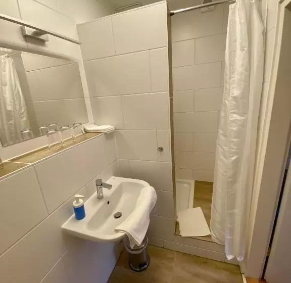 ペンション Kornkäfer Kleinmockritz