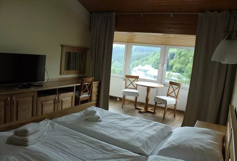 Aamiaismajoitus (B&B) Orix